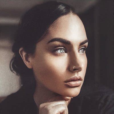 sophiamtl|Sophia Simantirakis (@sophiamtl) • Instagram photos and videos